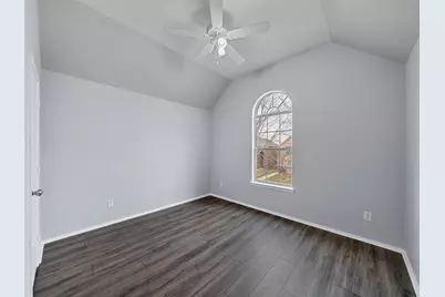 907 Jamie Drive, Grand Prairie, TX 75052 - Photo 13