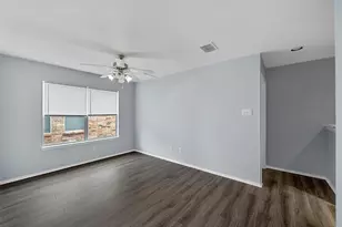 907 Jamie Dr, Grand Prairie, TX 75052 - Photo 11