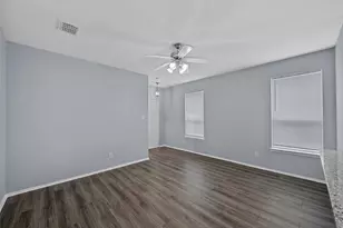 907 Jamie Dr, Grand Prairie, TX 75052 - Photo 3