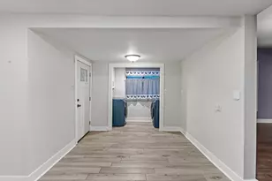 715 S Barnett Ave, Dallas, TX 75211 - Photo 23