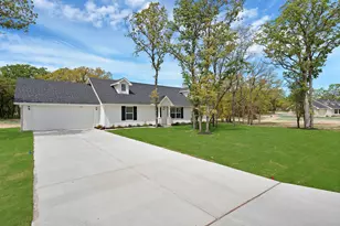 120 Sedona Crk Ct, Poolville, TX 76487 - Photo 3