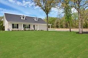 128 Sedona Crk Ct, Poolville, TX 76487 - Photo 1