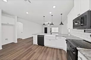 128 Sedona Crk Ct, Poolville, TX 76487 - Photo 11