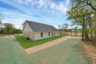 128 Sedona Crk Ct, Poolville, TX 76487 - Photo 21