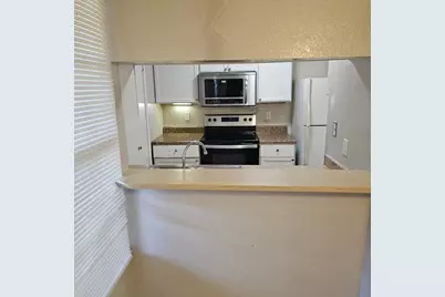 1732 Crest Point Drive, Arlington, TX 76012 - Photo 3