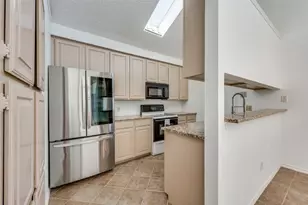 2002 Verlaine Dr, Carrollton, TX 75007 - Photo 9