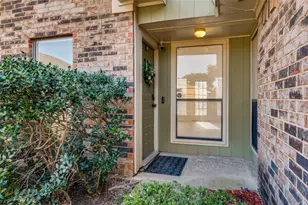 2002 Verlaine Dr, Carrollton, TX 75007 - Photo 3