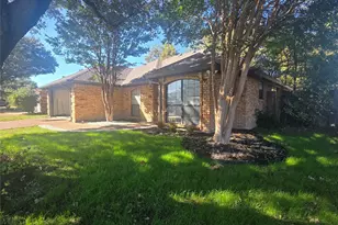 1848 Kings Canyon Cir, Fort Worth, TX 76134 - Photo 3