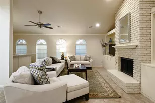 9115 Valley Chapel Ln, Dallas, TX 75220 - Photo 11