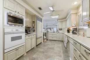 9848 Lake Haven Cir, Fort Worth, TX 76108 - Photo 7