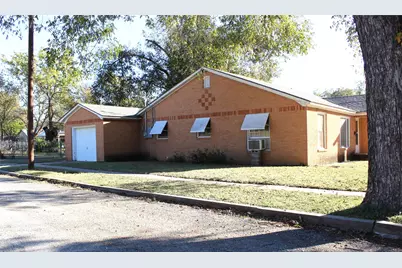 308 W Live Oak Street, Dublin, TX 76446 - Photo 3