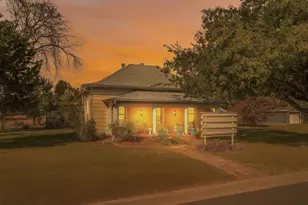 201 N 3rd St, Krum, TX 76249 - Photo 3