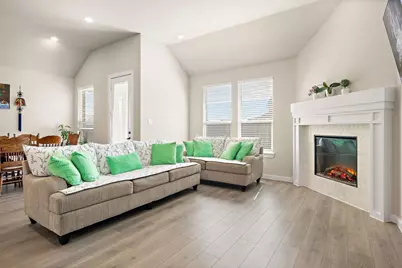 1261 Rio Bravo Road, Justin, TX 76247 - Photo 9