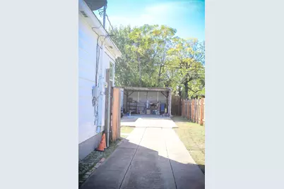3218 Emmett Street, Dallas, TX 75211 - Photo 21
