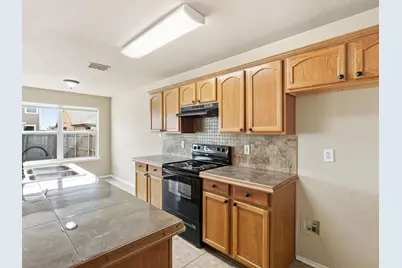 10713 Many Oaks Drive, Fort Worth, TX 76140 - Photo 7