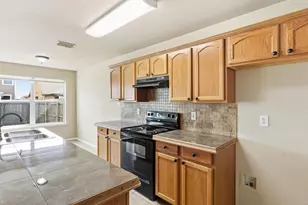 10713 Many Oaks Dr, Fort Worth, TX 76140 - Photo 7