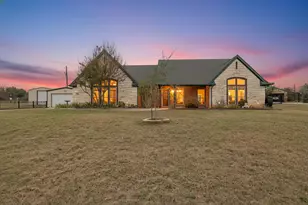 548 Highland Rd, Springtown, TX 76082 - Photo 1