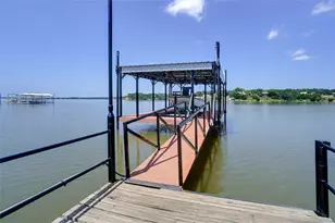 302 Collum Dr, Lake Bridgeport, TX 76426 - Photo 35