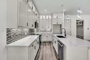 715 E Jefferson St, Waxahachie, TX 75165 - Photo 13