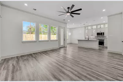 715 E Jefferson Street, Waxahachie, TX 75165 - Photo 9