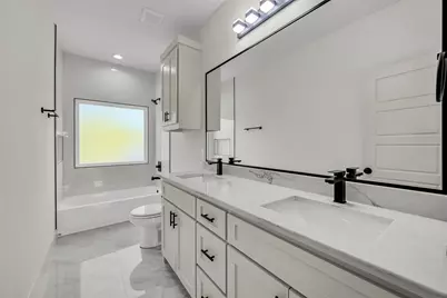 715 E Jefferson Street, Waxahachie, TX 75165 - Photo 23