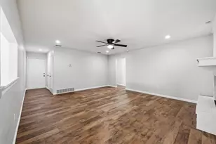 5608 Twin Oaks Dr, Haltom City, TX 76148 - Photo 7