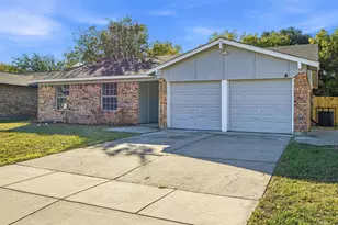 5608 Twin Oaks Dr, Haltom City, TX 76148 - Photo 3