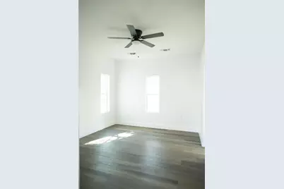 309 E Cheek Street, Saint Jo, TX 76265 - Photo 17