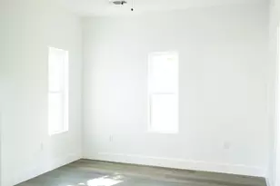 309 E Cheek St, Saint Jo, TX 76265 - Photo 17