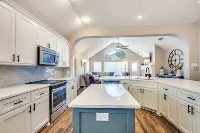 8060 Watson Road, Lantana, TX 76226 - Photo 7