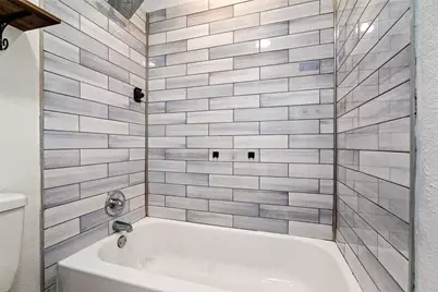 812 Creekside Drive, Lewisville, TX 75067 - Photo 15