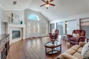 2620 Britany Cir, Bedford, TX 76022 - Photo 9