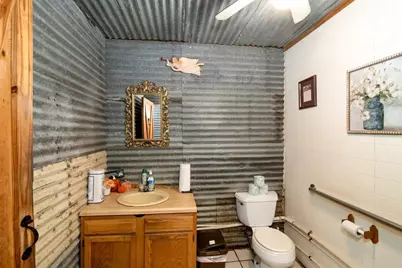 124 W North Commerce Street, Wills Point, TX 75169 - Photo 17