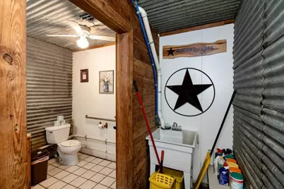 124 W North Commerce Street, Wills Point, TX 75169 - Photo 19