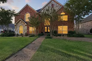 9910 Broadmoor Ln, Rowlett, TX 75089 - Photo 3