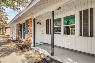 1236 King Dr, Bedford, TX 76022 - Photo 3