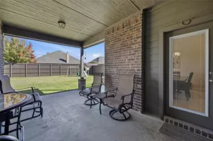 320 Little John Ct, Saginaw, TX 76179 - Photo 35