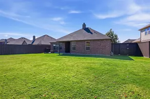 320 Little John Ct, Saginaw, TX 76179 - Photo 37