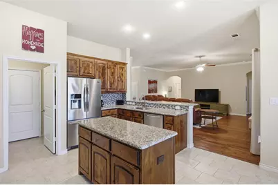 320 Little John Court, Saginaw, TX 76179 - Photo 13