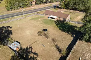 124 Woodpecker Rd, Gladewater, TX 75647 - Photo 37