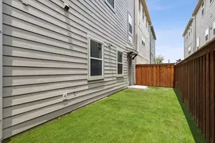 2468 Carmelita St, Dallas, TX 75212 - Photo 17