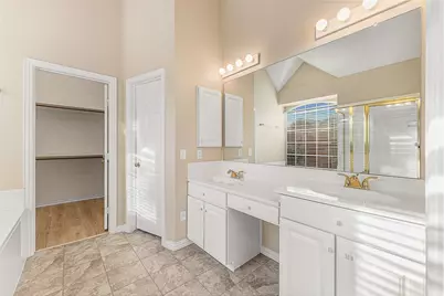 111 Midcrest Drive, Irving, TX 75063 - Photo 13