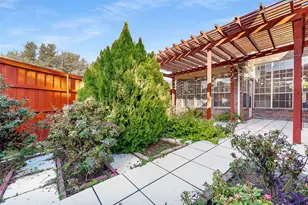 111 Midcrest Dr, Irving, TX 75063 - Photo 25