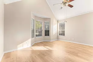 111 Midcrest Dr, Irving, TX 75063 - Photo 11