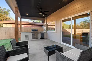 8629 Baumgarten Dr, Dallas, TX 75228 - Photo 27