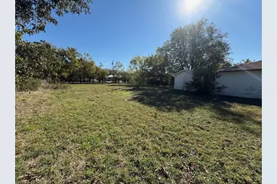 614 N Main Street, Springtown, TX 76082 - Photo 7