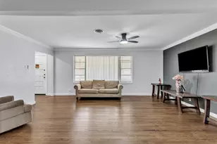 709 Valley View Dr, Arlington, TX 76010 - Photo 7