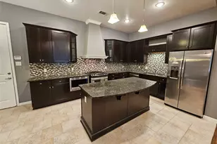 8627 Calvin Rd, Irving, TX 75063 - Photo 9