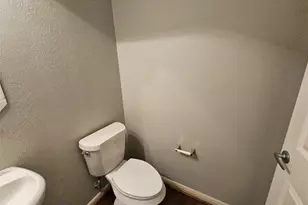 8627 Calvin Rd, Irving, TX 75063 - Photo 7