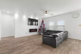 9236 Castorian Dr, Fort Worth, TX 76131 - Photo 13